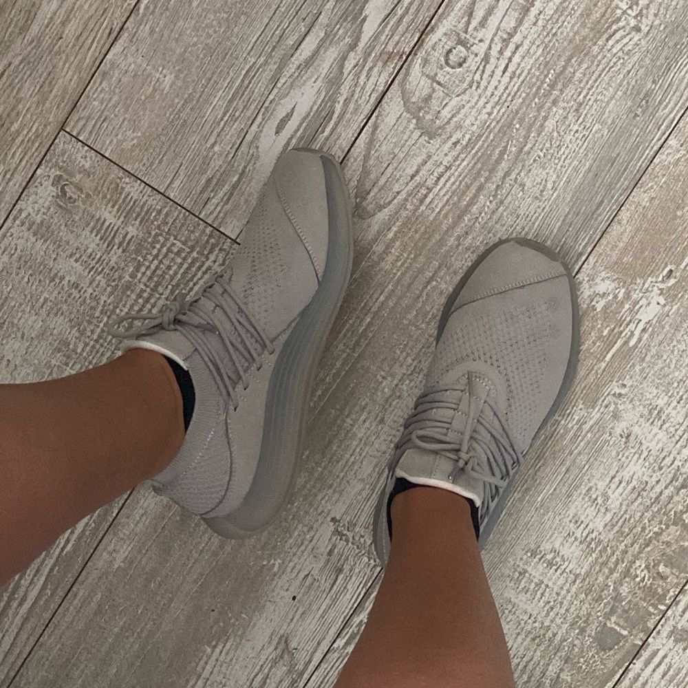 Lane eight shoes